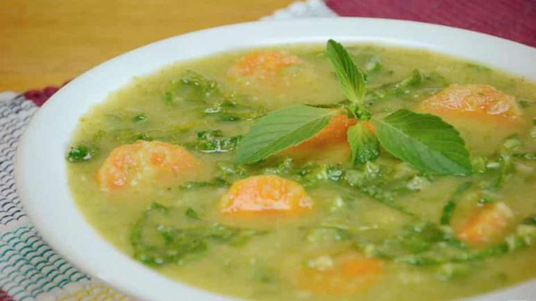 Caldinho verde com gengibre