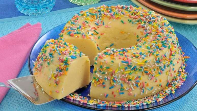 Brigadeir&atilde;o branco com confeitos