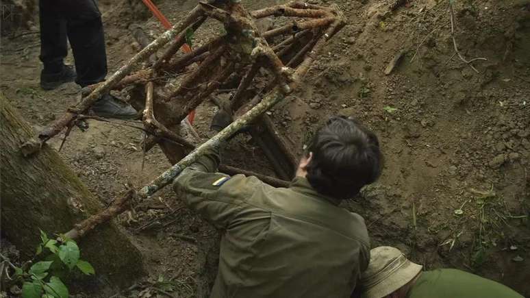 A Ucrânia encontrou os restos de uma aeronave britânica Hurricane da 2ª Guerra Mundial em uma floresta nos arredores de Kiev