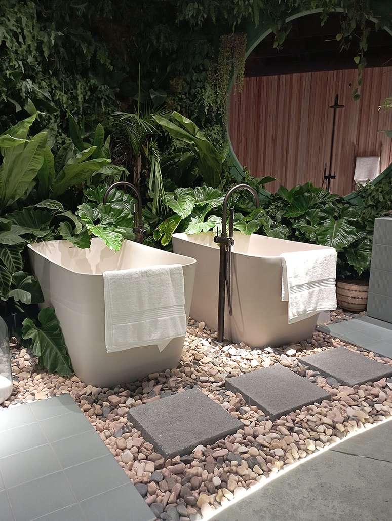 Banheiras de imers&atilde;o s&atilde;o perfeitas para relaxar e descansar depois de um dia cansativo &ndash; Foto: D&eacute;bora Passarelli