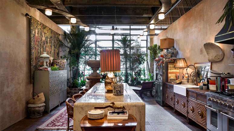 Mesclar estilos pode ser a sa&iacute;da quando o assunto &eacute; usar pe&ccedil;as vintage na decora&ccedil;&atilde;o &ndash; Foto: Divulga&ccedil;&atilde;o CASACOR