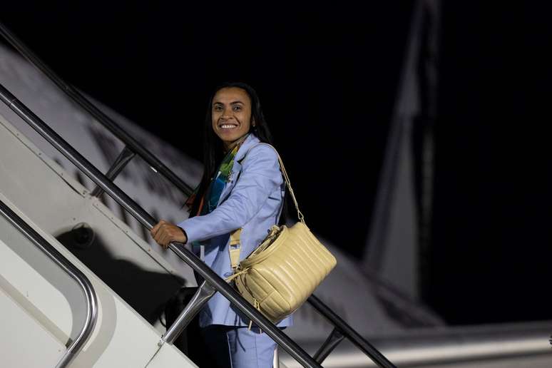 Marta no embarque da Seleção Brasileira feminina para a Copa do Mundo –