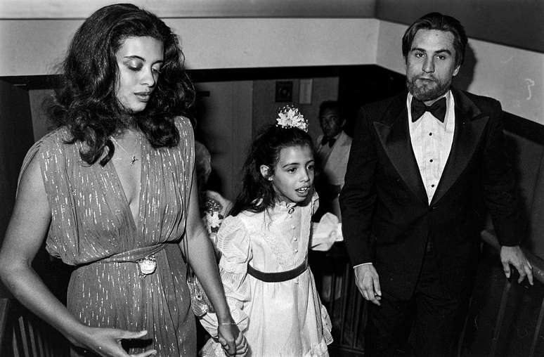 Da direita para esquerda: De Niro, Drena e a primeira esposa do ator