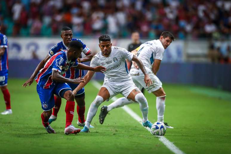 Copa do Brasil: em jogo eletrizante, Grêmio bate o Bahia nos