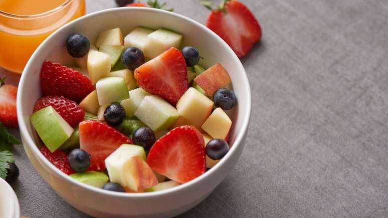 Salada de frutas pr&aacute;tica