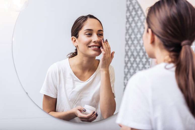 Cosméticos vencidos causam intolerâncias e reações alérgicas 