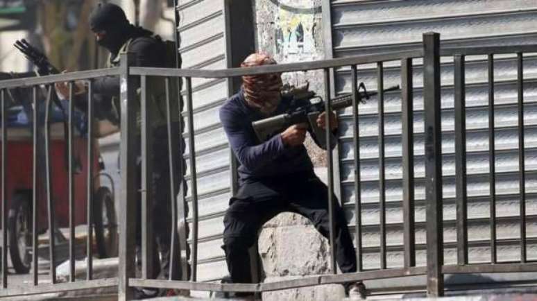 Combatentes de v&aacute;rios grupos palestinos fazem parte da pouco coesa Brigadas de Jenin