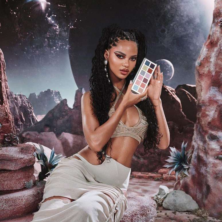 Juliana Nalú for the beauty campaign 