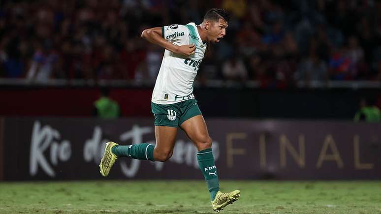 Rony pede pés no chão ao Palmeiras em novo duelo com São Paulo: 'Jogo  diferente' - GMC Online