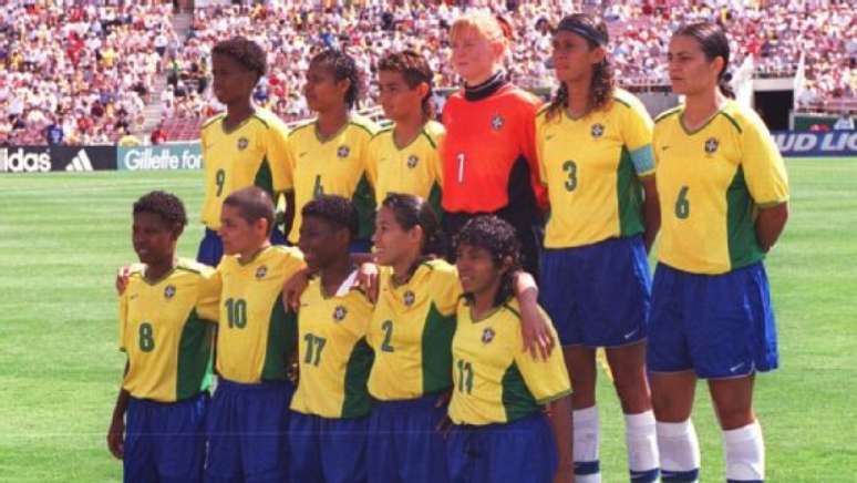 Brasil na partida contra a Noruega, em1999. 