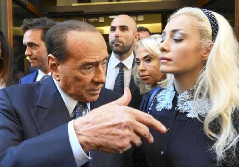 Silvio Berlusconi com sua companheira Marta Fascina