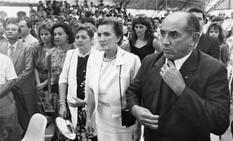 Siqueira Campos na posse como primeiro governador de Tocantins e a esposa Aureni, em janeiro de 1989.