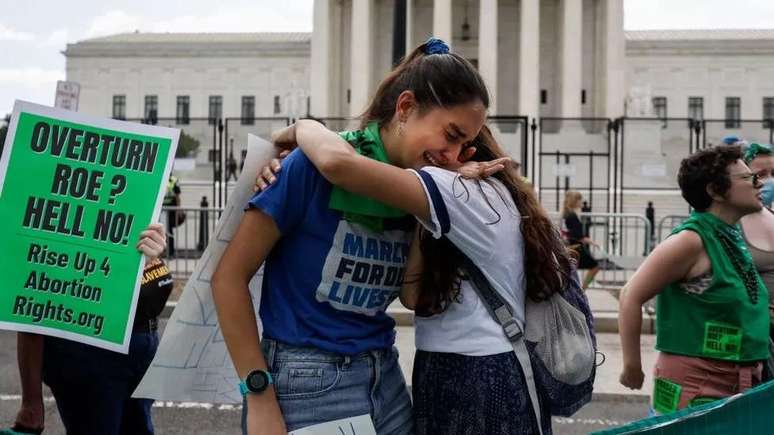 No ano que se passou desde a revogação do caso Roe x Wade, movimento contra o aborto se dividiu