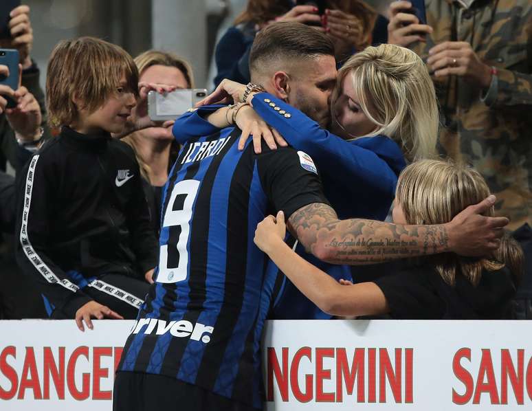 Icardi junto com Wanda Nara nos tempos de Inter de Mil&atilde;o &ndash;