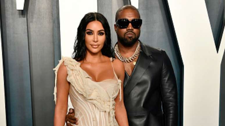 Kim Kardashian desabafa sobre polêmicas de Kanye West: "Ele nem se sente mal"