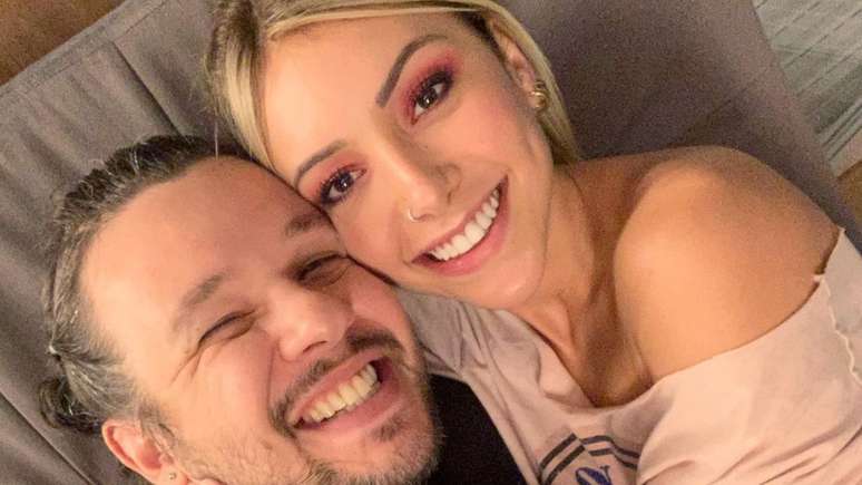 Bruno do KLB e a esposa Maria Luiza (Reprodu&ccedil;&atilde;o/Instagram)