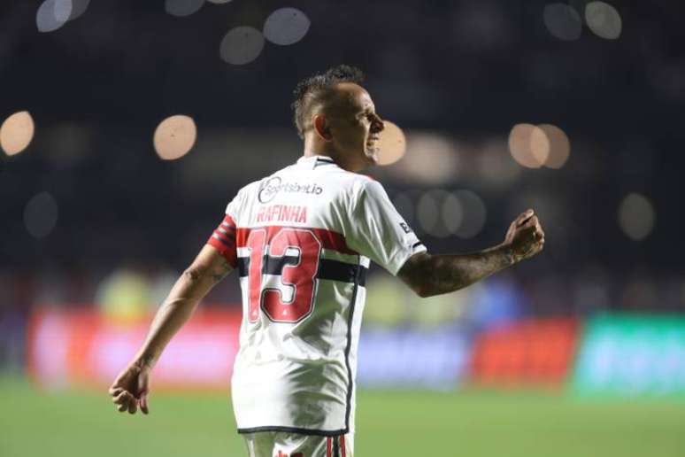 Rafinha comemora seu gol que decidiu o Choque-Rei no Morumbi Rafinha comemora seu gol que decidiu o Choque-Rei no Morumbi
