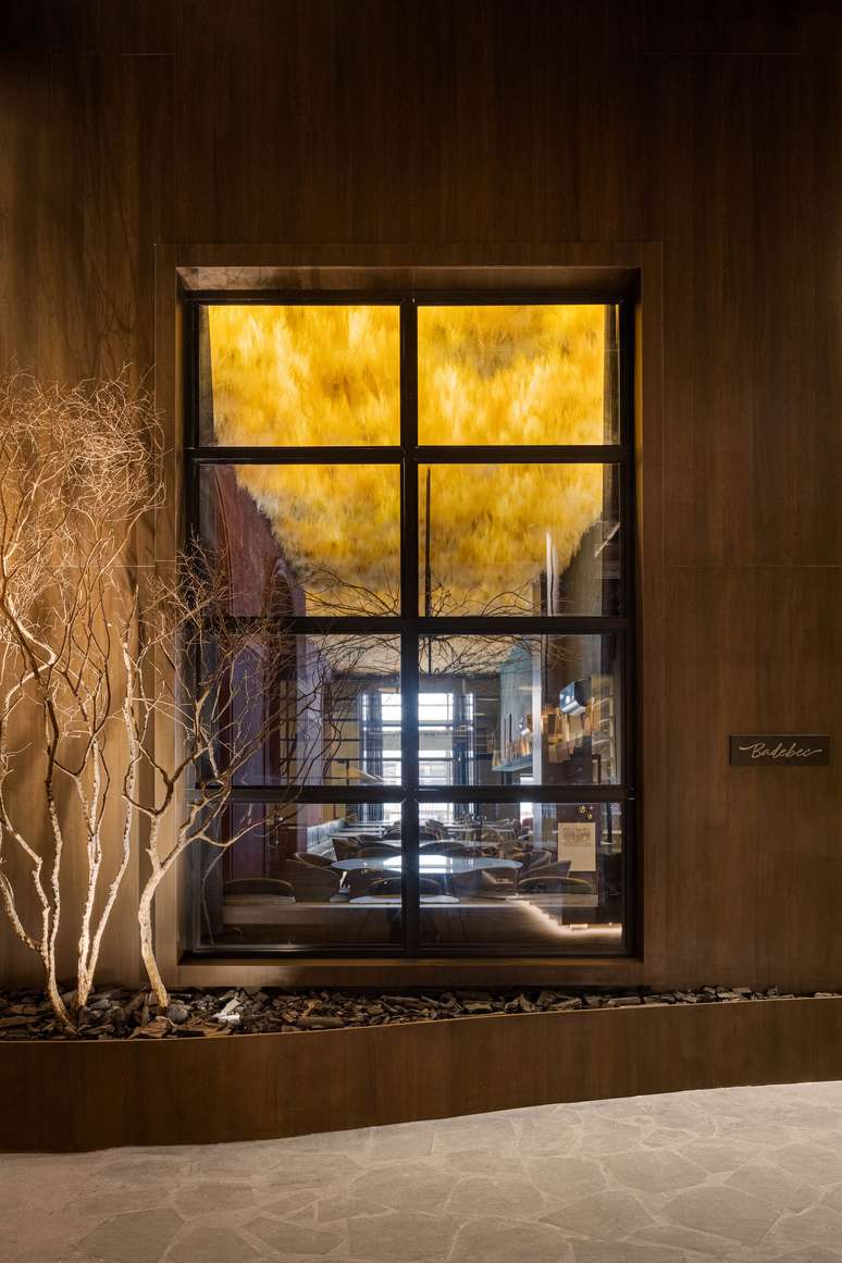 50,000 dried asparagus stalks adorn the ceiling of this restaurant