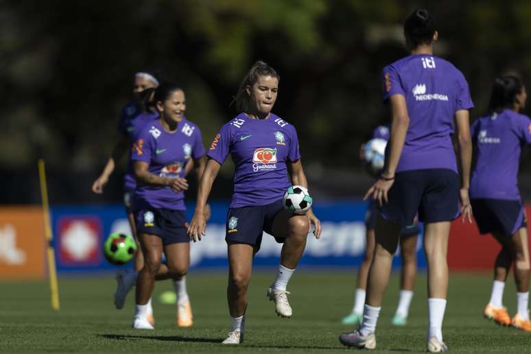 Primeiro treino da Seleção Feminina em Gold Coast.