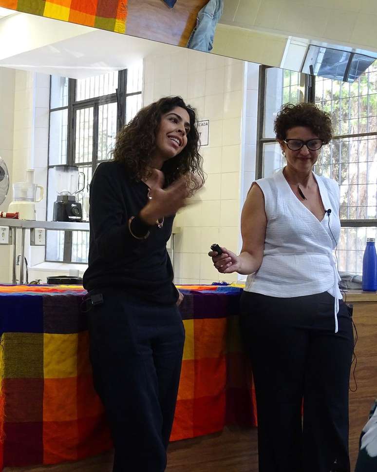 Bela Gil no encerramento de uma das turmas do Programa Cozinhas & Infâncias