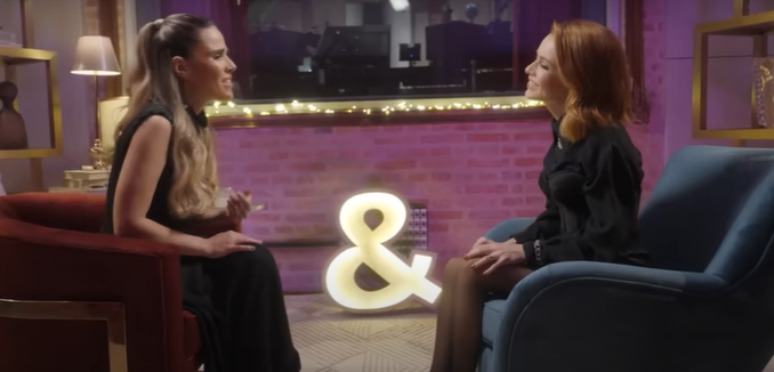 Sandy desmistifica clima de rivalidade entre ela e a cantora Wanessa Camargo.