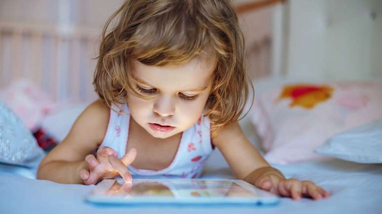 Veja como manter as crianças longe das telas nas férias escolares -