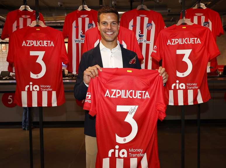 Azpilicueta vai usar o n&uacute;mero 3 no Atl&eacute;tico de Madrid 