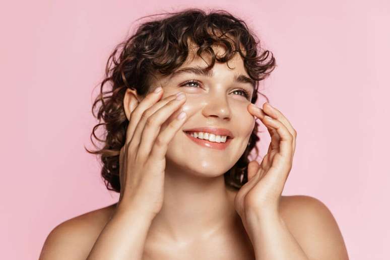 O&nbsp;cacau&nbsp;pode ajudar a prevenir o envelhecimento cut&acirc;neo da pele e potencializar a sua hidrata&ccedil;&atilde;o 