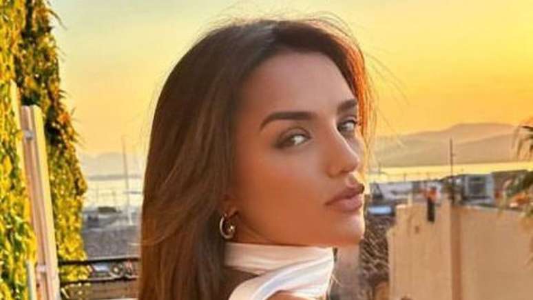 Rafa Kalimann opens album of romantic trip with new boyfriend