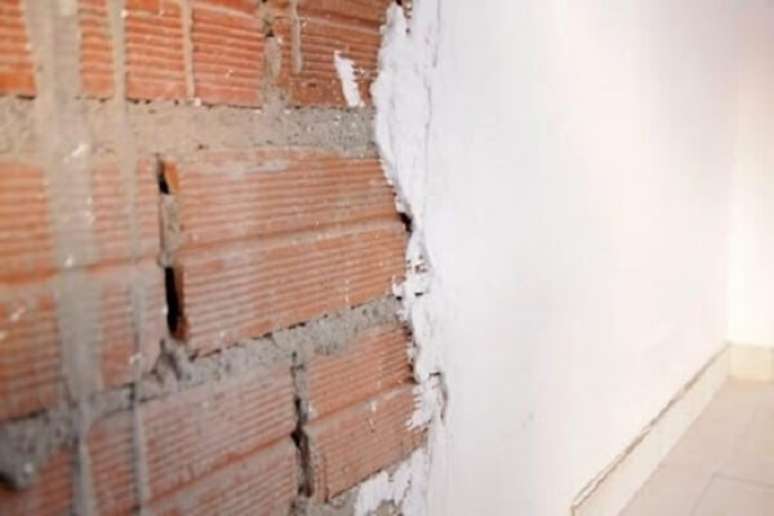12. O gesso, placa de gesso ou gesso 3D, pode ser usado como revestimento, rebaixamento e até divisória de um ambiente – Foto: Pinterest
