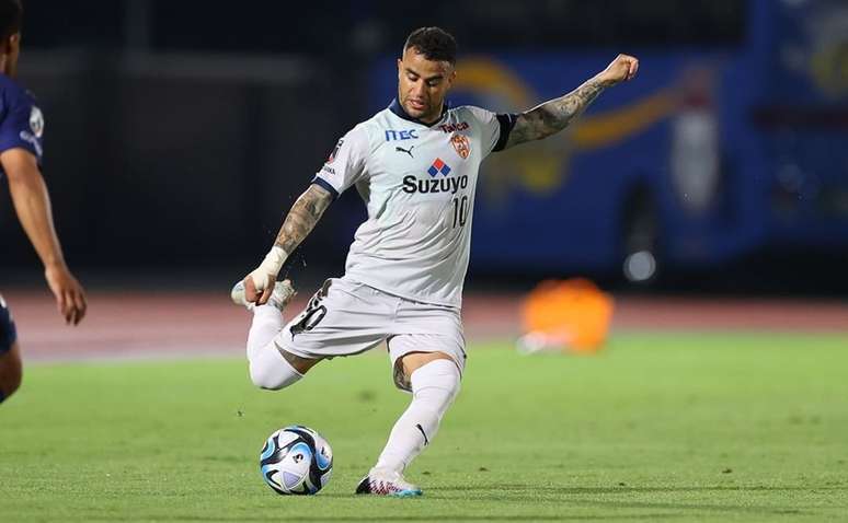 Carlinhos J&uacute;nior vem sendo destaque no futebol japon&ecirc;s. 