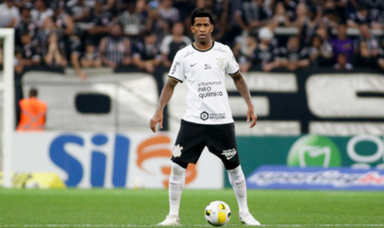 Gil em jogo pelo Corinthians 