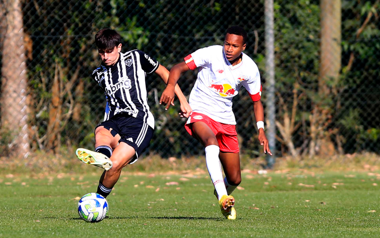 O Red Bull Bragantino foi goleado pelo Atl&eacute;tico-MG na estreia do Brasileir&atilde;o.