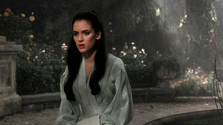 Winona Ryder em cena de Dr&aacute;cula de Bram Stoker (1992).