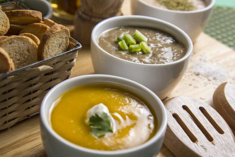 Confira uma lista com receitas deliciosas de caldos para o inverno