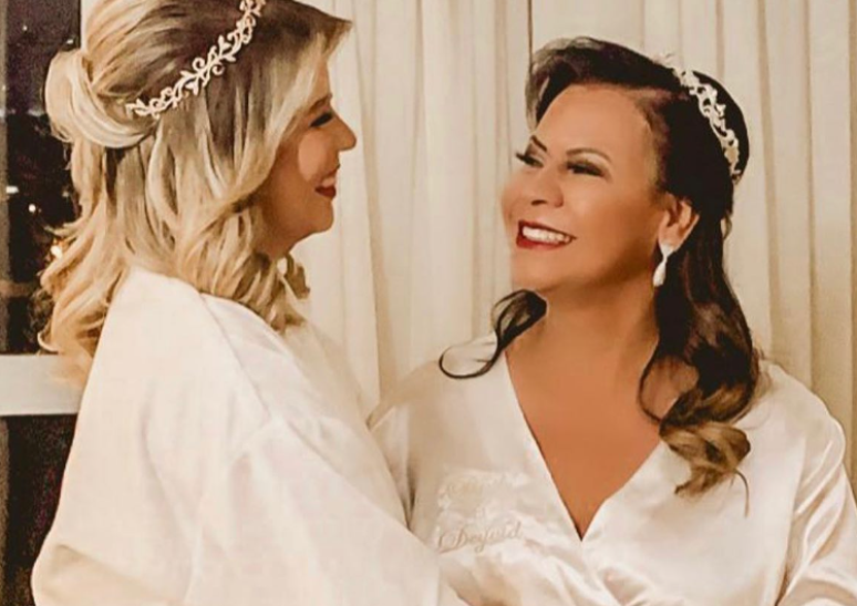 Mar&iacute;lia Mendon&ccedil;a e a m&atilde;e Ruth Dias