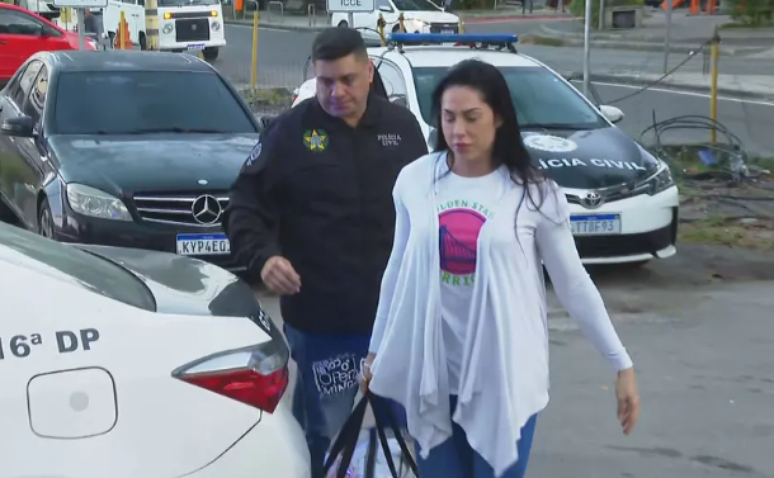 Monique Medeiros voltou para a cadeia na quinta-feira, 6