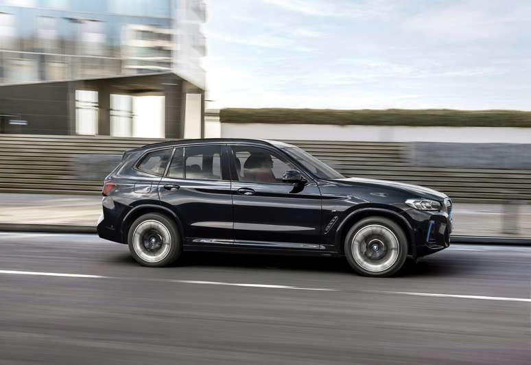BMW iX3: SUV totalmente el&eacute;trico tem condi&ccedil;&otilde;es especiais