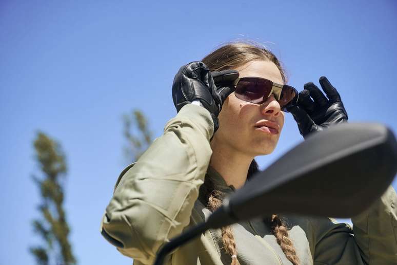 BMW Motorrad lan&ccedil;a &ldquo;&oacute;culos inteligente&rdquo; para motociclistas.