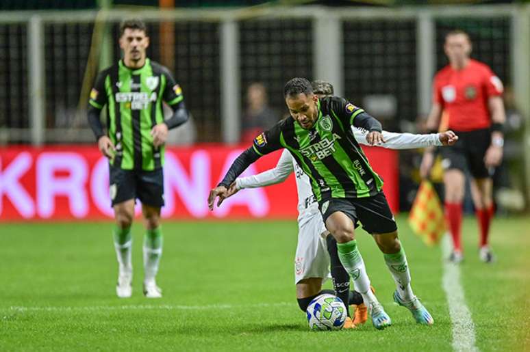 Coritiba x América-MG: escalação, desfalques e mais do jogo do