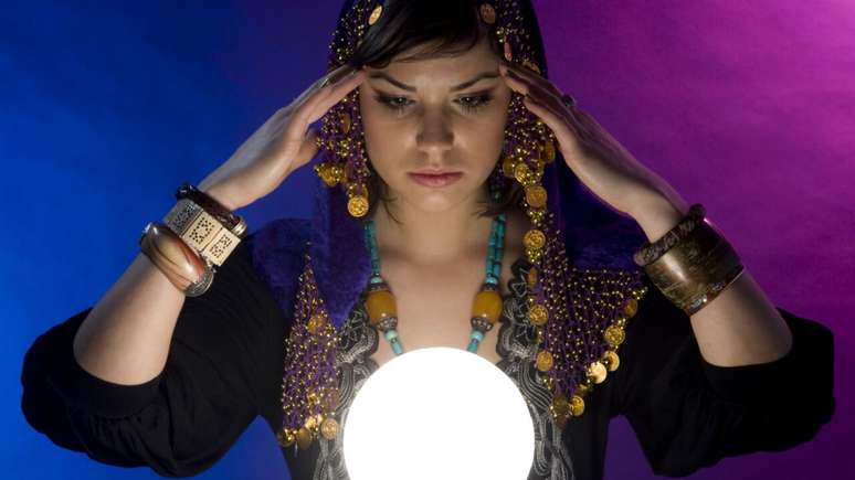 Do you “see” things?  5 signs that you are psychic