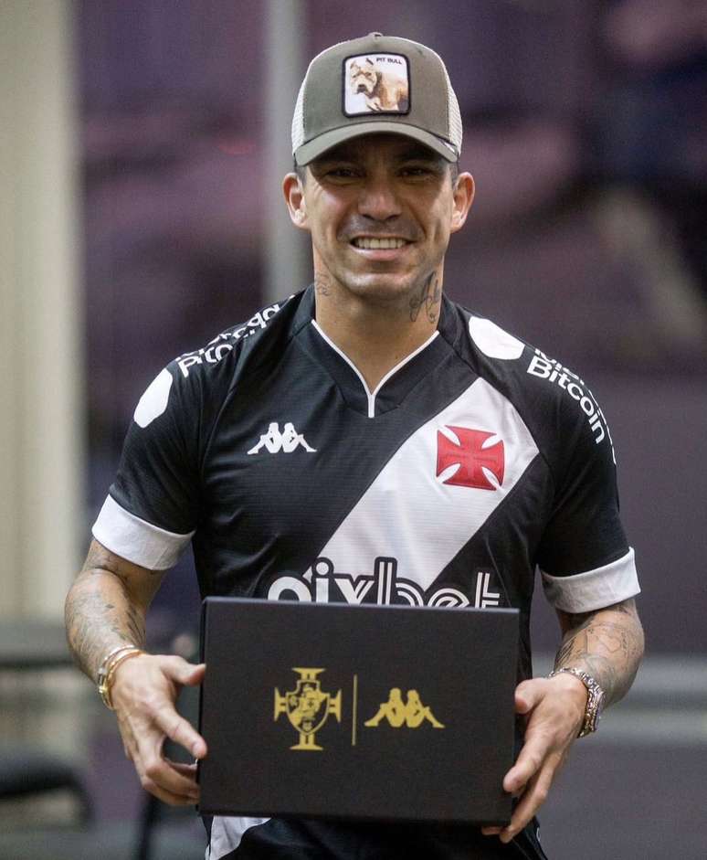 Medel é a principal contratação do Vasco –