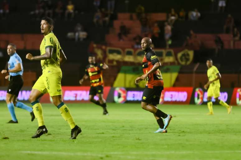 Mirassol joga melhor mas perde para o Botafogo-SP com gol no fim da partida