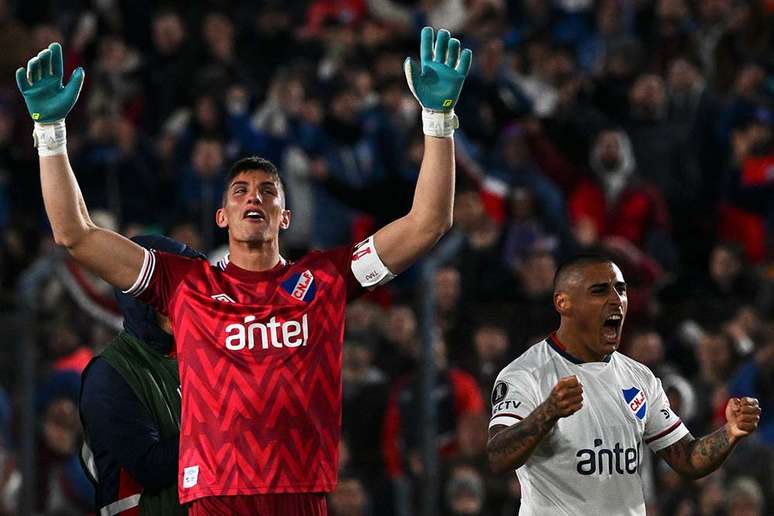 Sergio Rochet e Diego Zabala em Nacional x Metropolitanos – Pablo Porciuncula/AFP via Getty Images