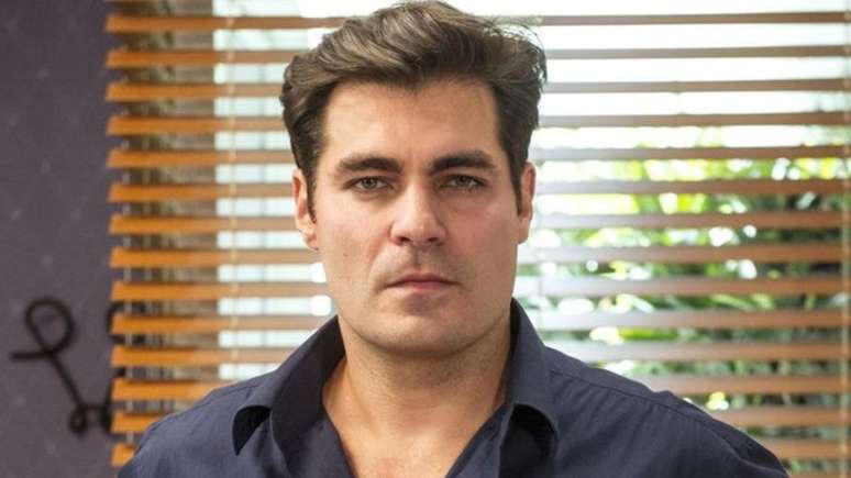 Thiago Lacerda makes a rare appearance with his three children at a popular festival