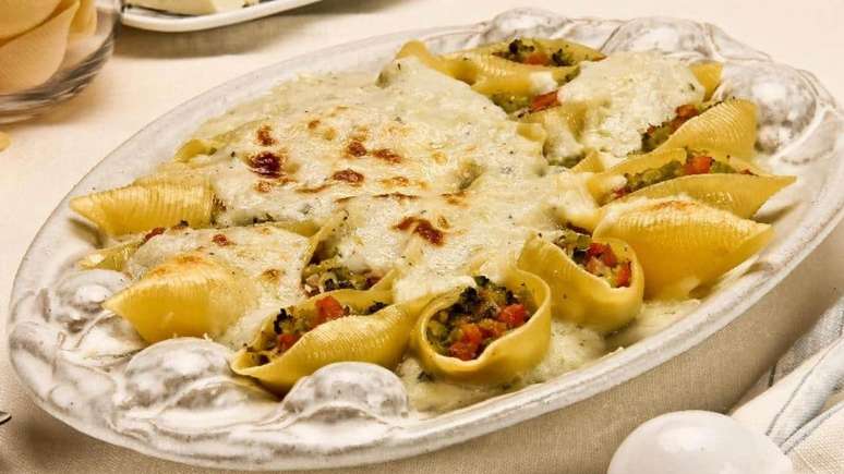 Broccoli Conchiglioni With Gorgonzola Sauce