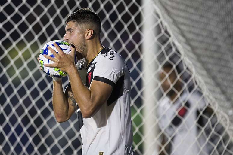 Pedro Raul n&atilde;o marca um gol pelo Vasco h&aacute; 10 rodadas &ndash; Daniel Ramalho/Vasco