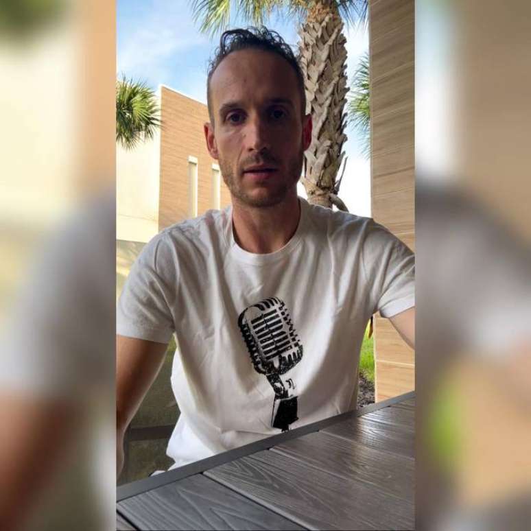 Marcelinho Huertas faz apelo ap&oacute;s ter casa assaltada na Espanha.