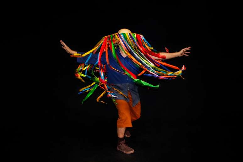 Atores interpretam personagens reais que habitam bairros cortados pelo Rio Pirajussara.