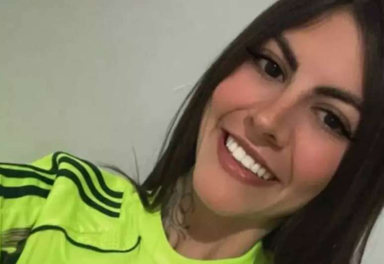 Gabriela Anelli, de 23 anos, foi atingida no pescoço por uma garrafa de vidro no sábado, enquanto estava na fila do Allianz Parque para assistir Palmeiras x Flamengo